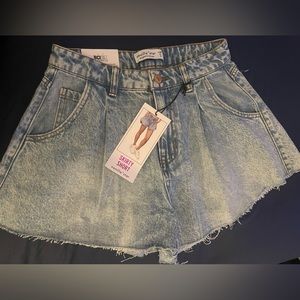 Vanilla Star Skirty Short